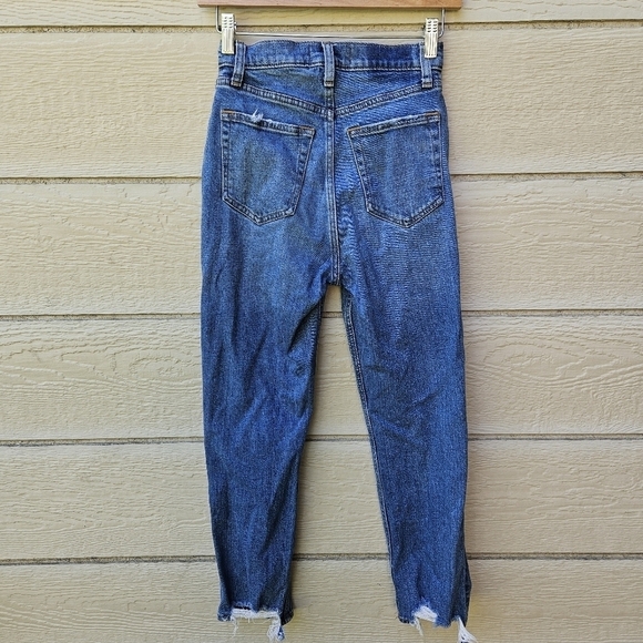 Abercrombie & Fitch Curve Love Ankle Straight Ultra High Rise 25S distressed - Picture 2 of 7
